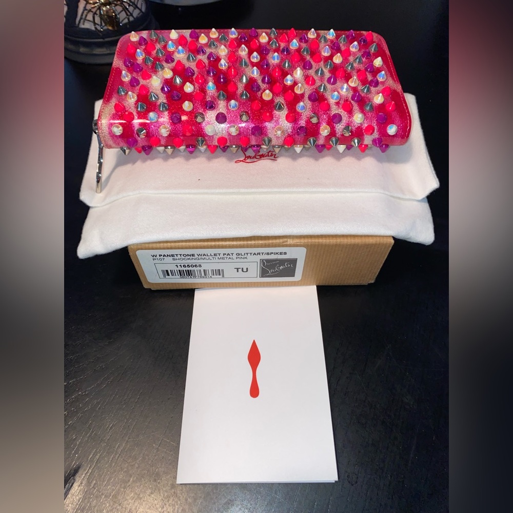 ✨🩷Christian Louboutin Panettone Glitter Spike Wallet🩷✨ - Picture 4 of 15